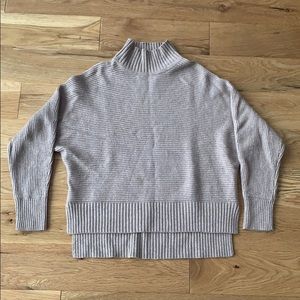 🌻 3 for $25 LOFT tan warm turtleneck sweater